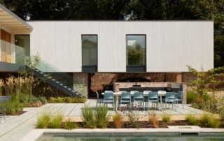 Certified Larch timber cladding featured on the Williamson House project.